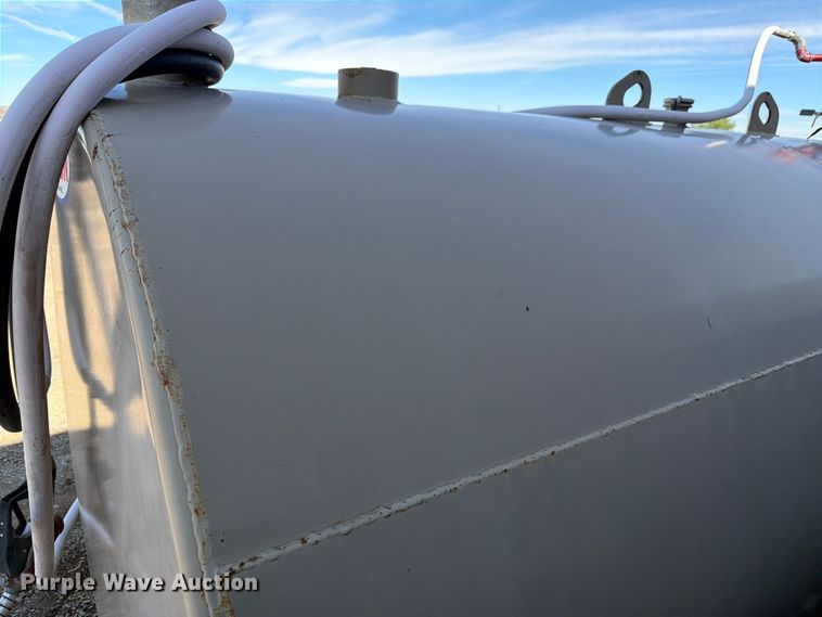 image for item FM7530 Eaton fuel tank