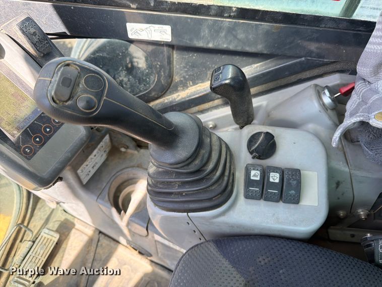 image for item FM7531 2020 John Deere 50G mini excavator