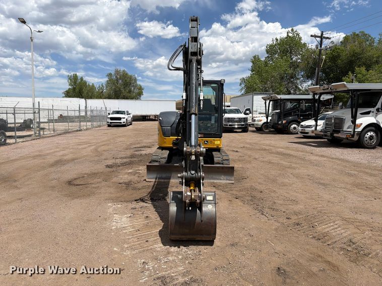 image for item FM7540 2021 John Deere 60G mini excavator