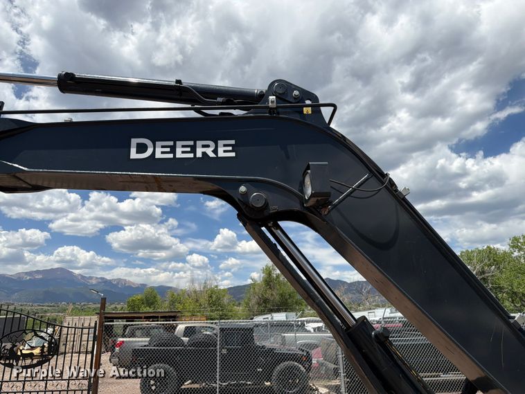 image for item FM7540 2021 John Deere 60G mini excavator