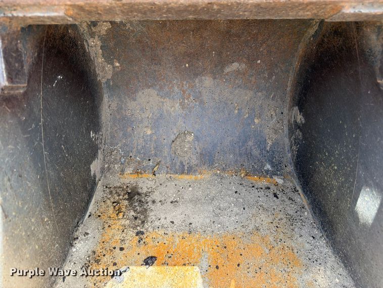 image for item FM7540 2021 John Deere 60G mini excavator