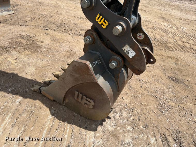 image for item FM7540 2021 John Deere 60G mini excavator