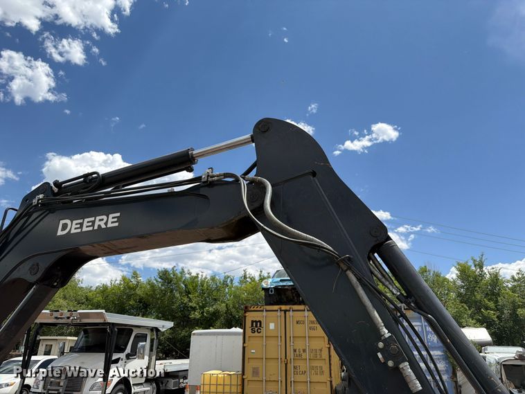 image for item FM7540 2021 John Deere 60G mini excavator