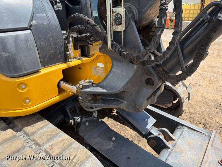image for item FM7540 2021 John Deere 60G mini excavator