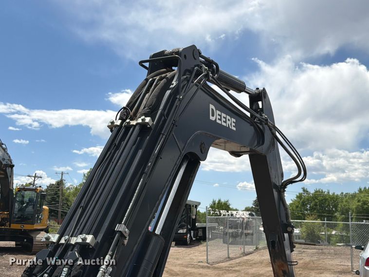 image for item FM7540 2021 John Deere 60G mini excavator