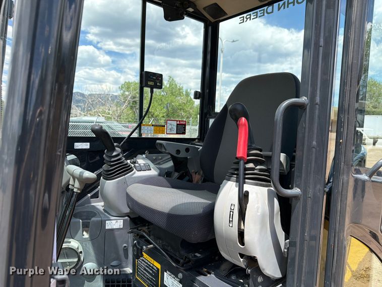 image for item FM7540 2021 John Deere 60G mini excavator