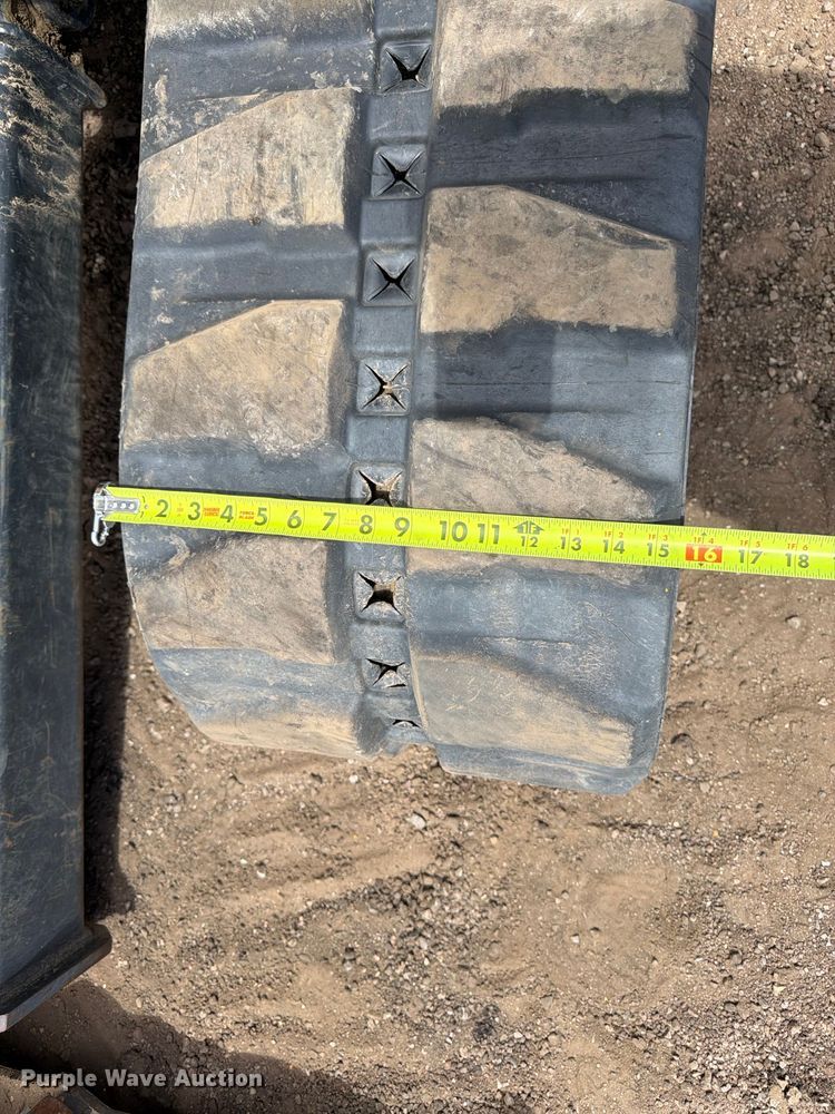 image for item FM7540 2021 John Deere 60G mini excavator