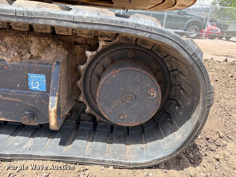 image for item FM7540 2021 John Deere 60G mini excavator