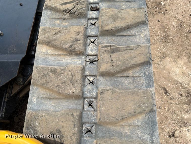image for item FM7540 2021 John Deere 60G mini excavator