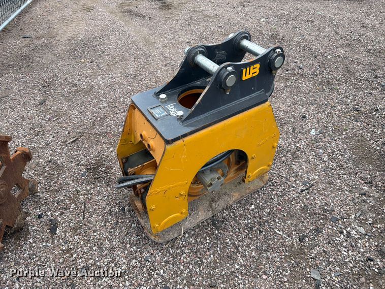 image for item FM7540 2021 John Deere 60G mini excavator