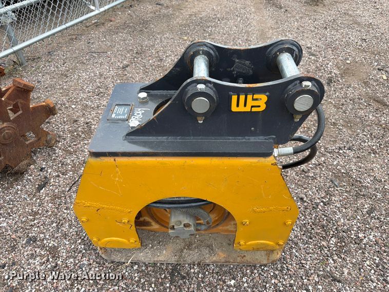 image for item FM7540 2021 John Deere 60G mini excavator
