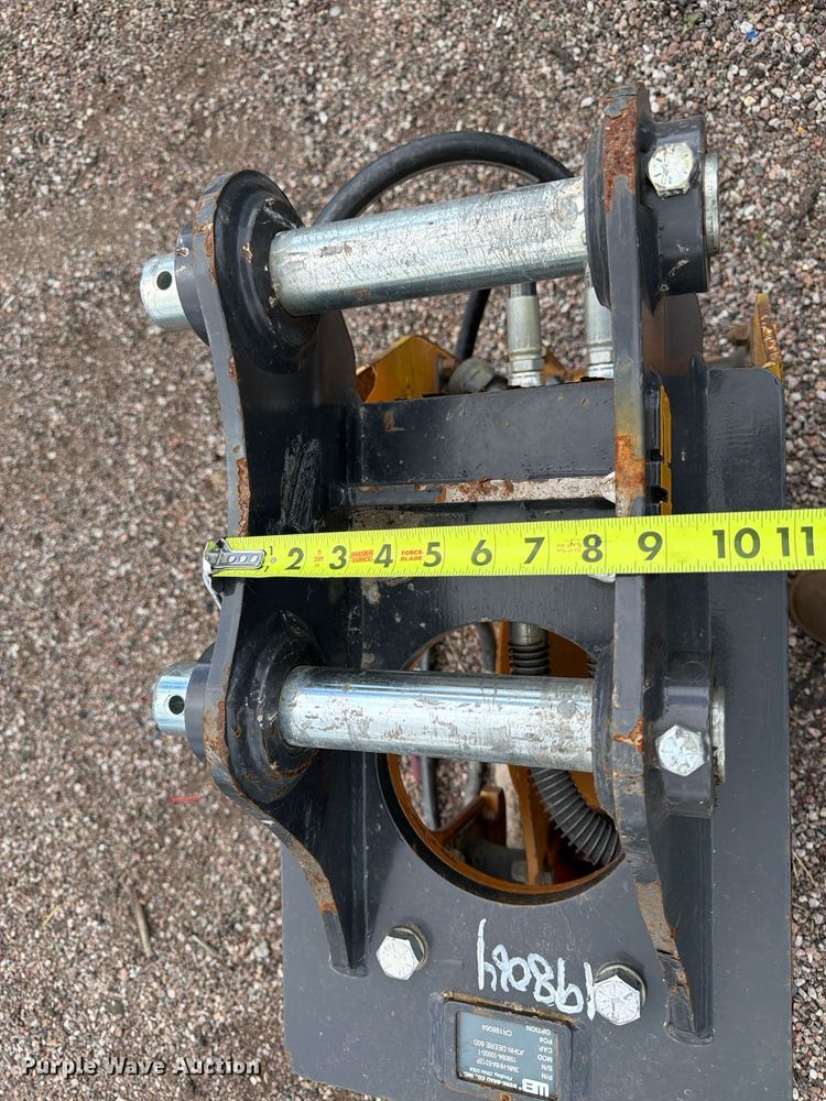 image for item FM7540 2021 John Deere 60G mini excavator