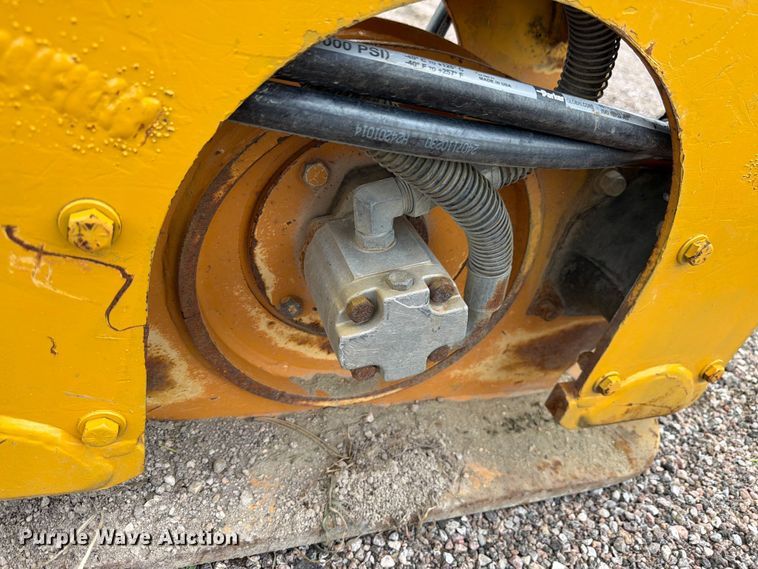 image for item FM7540 2021 John Deere 60G mini excavator