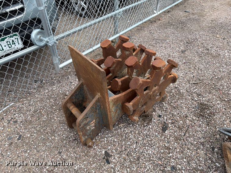 image for item FM7540 2021 John Deere 60G mini excavator