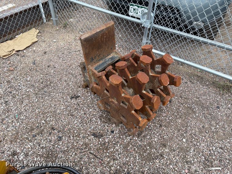 image for item FM7540 2021 John Deere 60G mini excavator