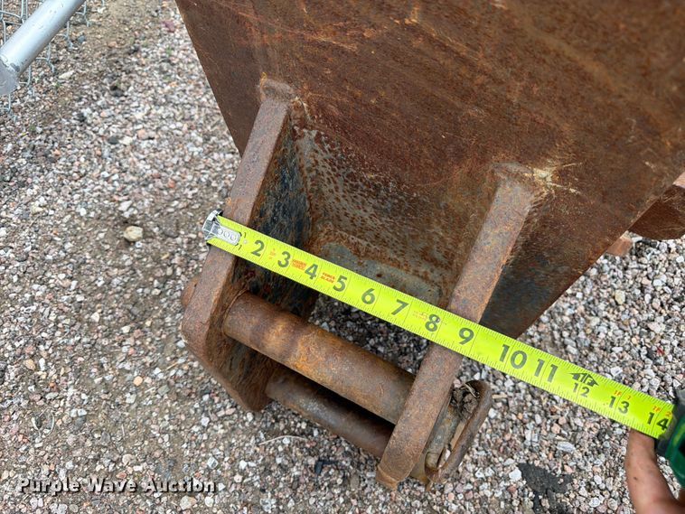 image for item FM7540 2021 John Deere 60G mini excavator