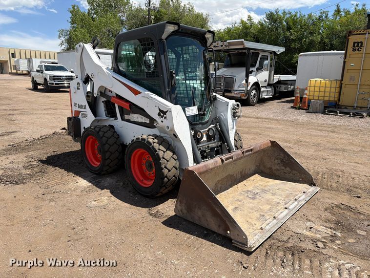 image for item FM7541 2017 Bobcat S595 skid steer loader