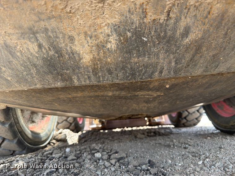 image for item FM7541 2017 Bobcat S595 skid steer loader