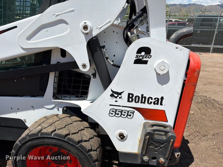 image for item FM7541 2017 Bobcat S595 skid steer loader