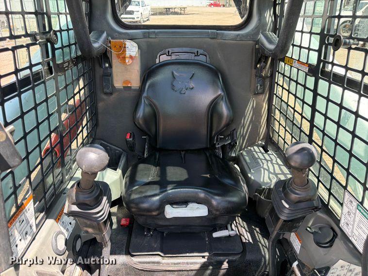image for item FM7541 2017 Bobcat S595 skid steer loader