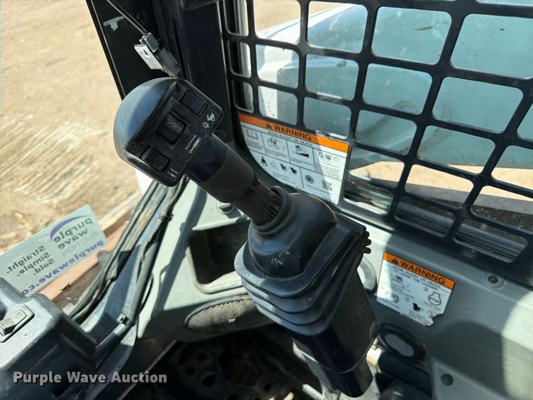 image for item FM7541 2017 Bobcat S595 skid steer loader