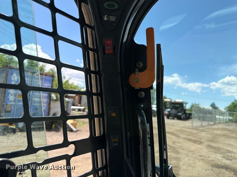 image for item FM7541 2017 Bobcat S595 skid steer loader