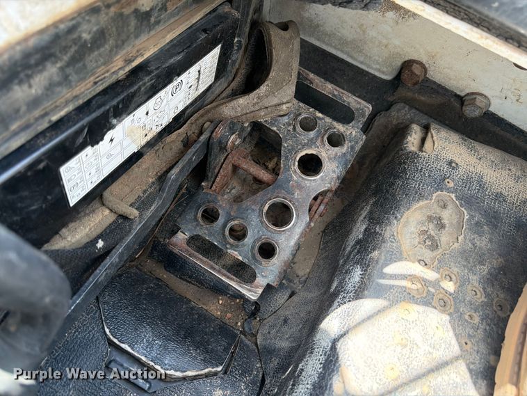 image for item FM7541 2017 Bobcat S595 skid steer loader