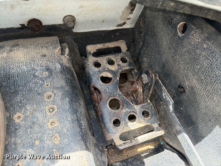image for item FM7541 2017 Bobcat S595 skid steer loader