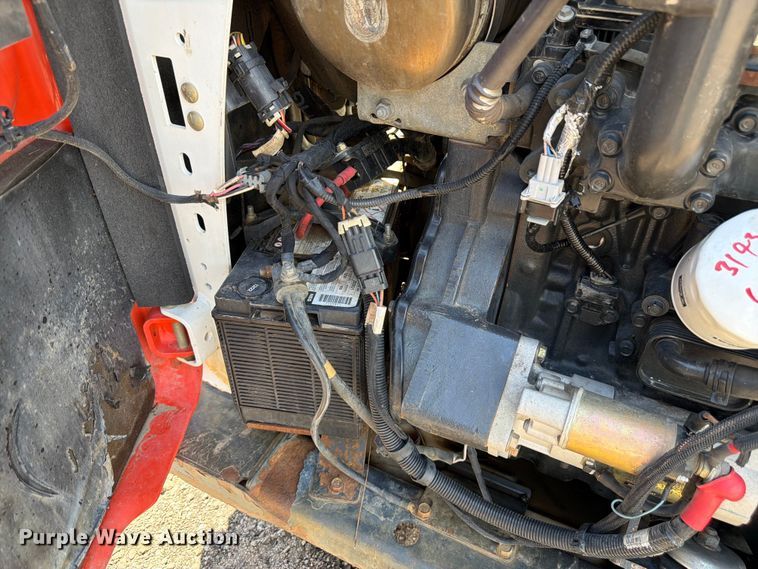 image for item FM7541 2017 Bobcat S595 skid steer loader