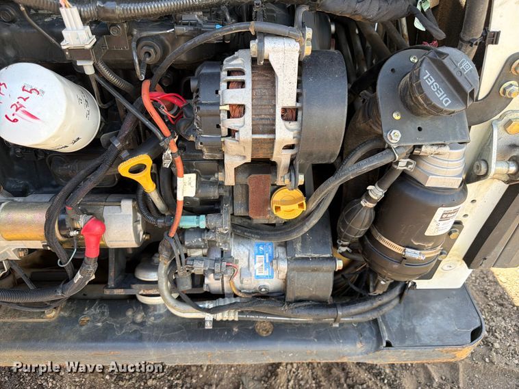 image for item FM7541 2017 Bobcat S595 skid steer loader