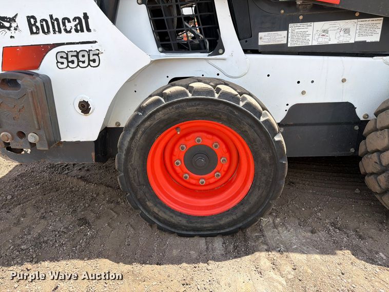 image for item FM7541 2017 Bobcat S595 skid steer loader