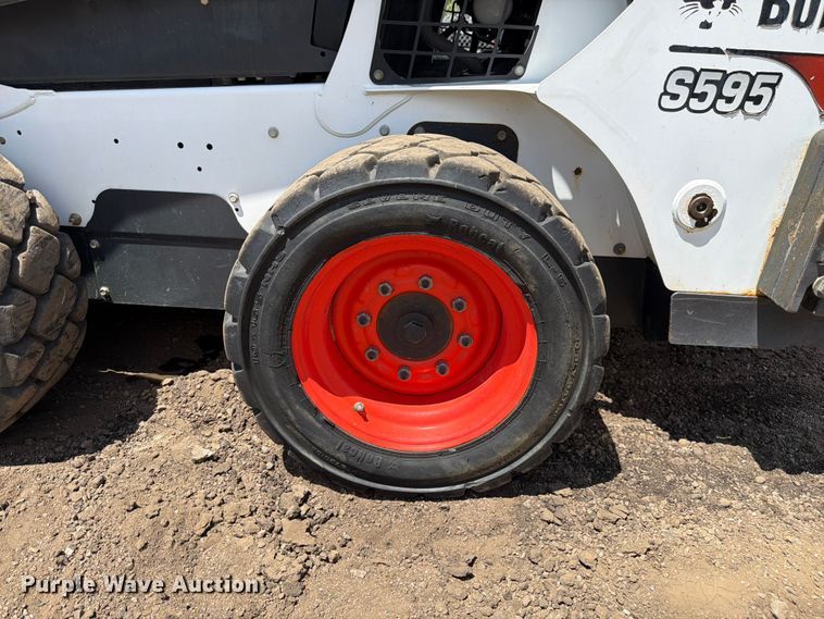 image for item FM7541 2017 Bobcat S595 skid steer loader