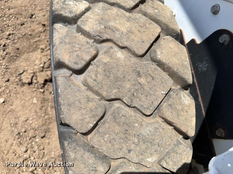 image for item FM7541 2017 Bobcat S595 skid steer loader