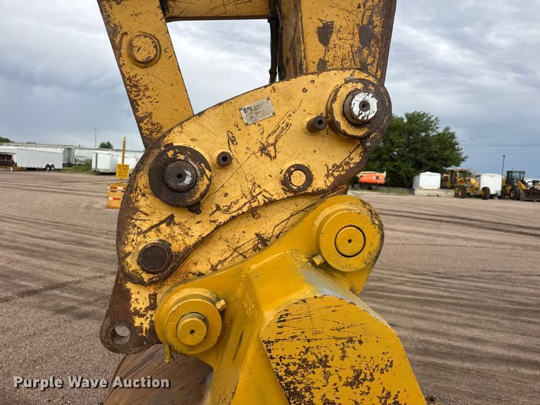 image for item NA9386 1997 Caterpillar 330BL excavator