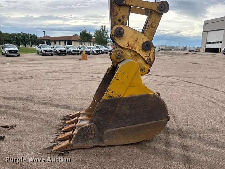 image for item NA9386 1997 Caterpillar 330BL excavator