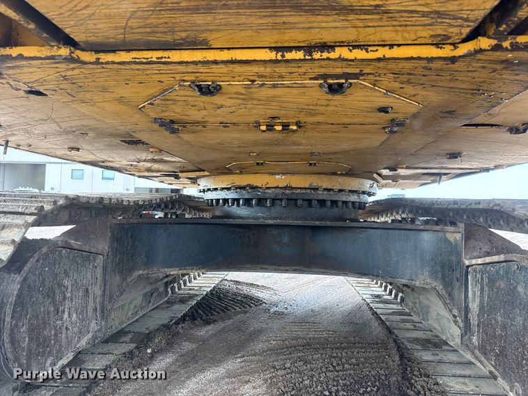 image for item NA9386 1997 Caterpillar 330BL excavator