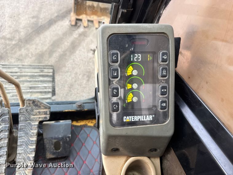 image for item NA9386 1997 Caterpillar 330BL excavator