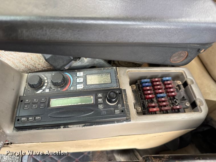 image for item NA9386 1997 Caterpillar 330BL excavator