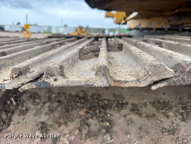 image for item NA9386 1997 Caterpillar 330BL excavator