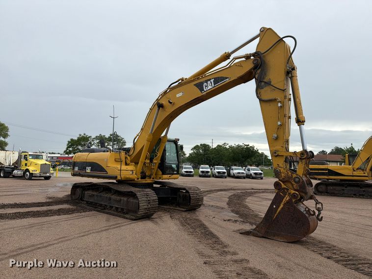 image for item NA9387 2006 Caterpillar 330D excavator
