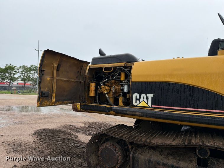 image for item NA9387 2006 Caterpillar 330D excavator