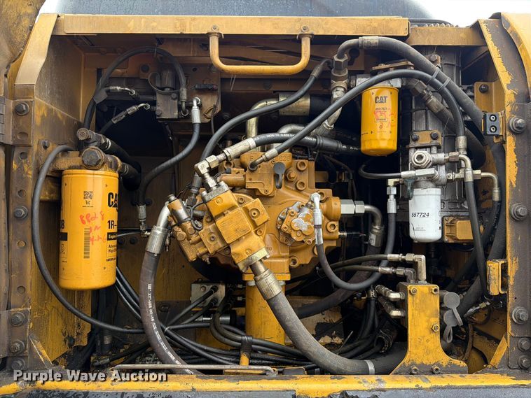 image for item NA9387 2006 Caterpillar 330D excavator