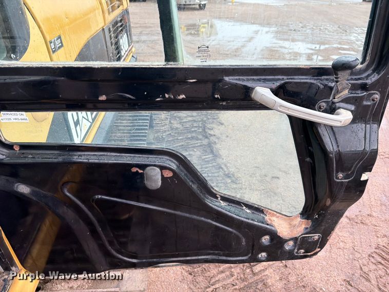 image for item NA9387 2006 Caterpillar 330D excavator