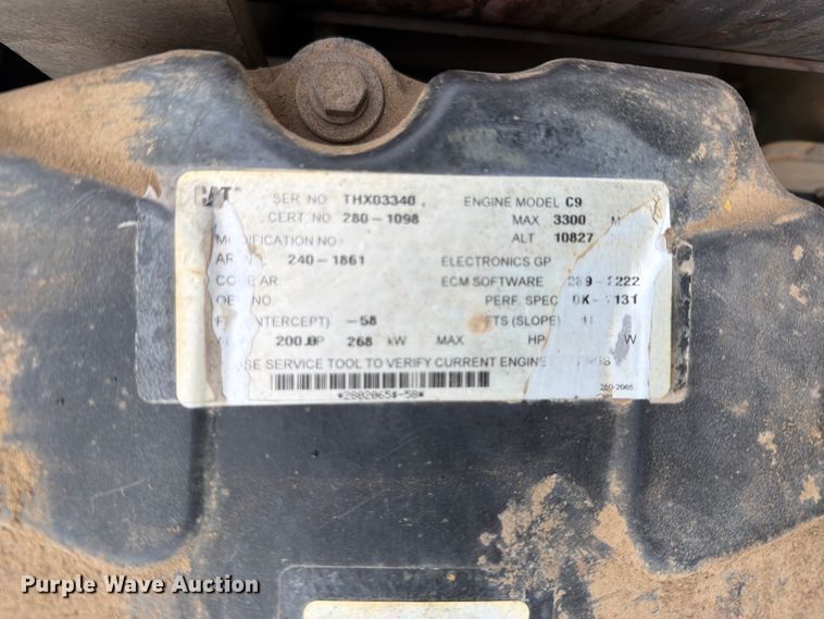 image for item NA9387 2006 Caterpillar 330D excavator