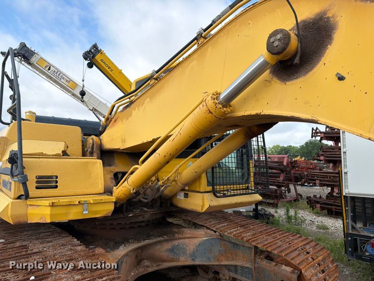 image for item NA9481 2012 Komatsu HB215LC-1 Hybrid excavator