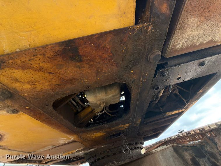 image for item NA9481 2012 Komatsu HB215LC-1 Hybrid excavator
