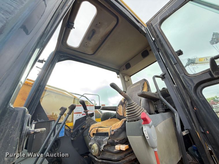 image for item NA9481 2012 Komatsu HB215LC-1 Hybrid excavator