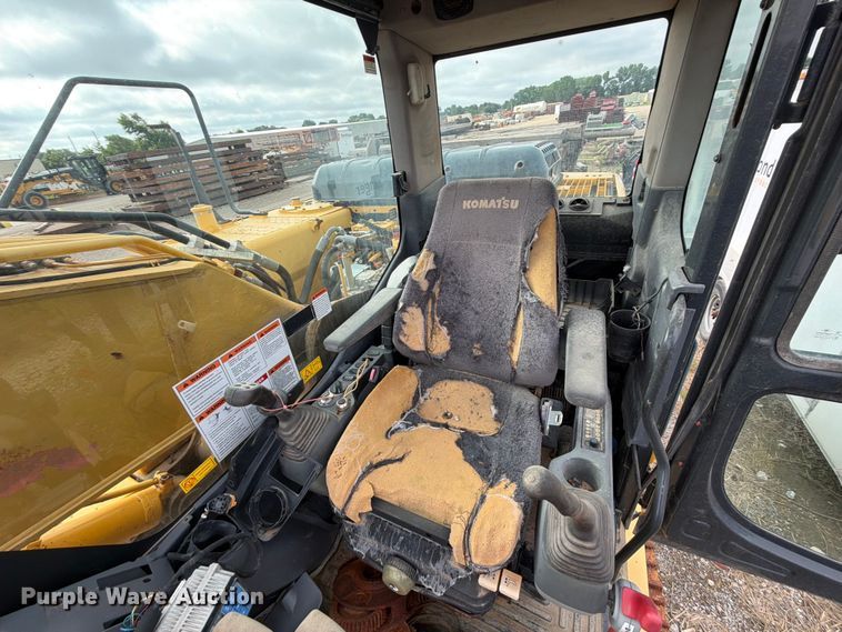 image for item NA9481 2012 Komatsu HB215LC-1 Hybrid excavator