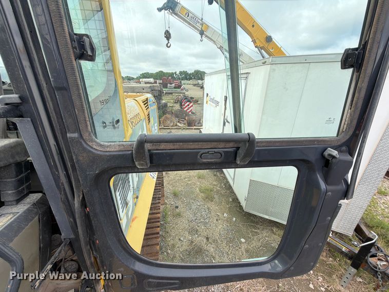 image for item NA9481 2012 Komatsu HB215LC-1 Hybrid excavator