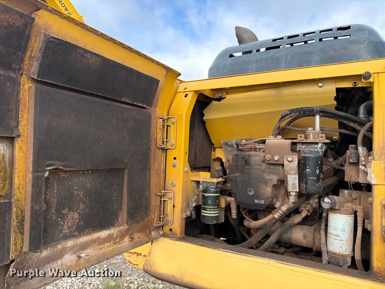 image for item NA9481 2012 Komatsu HB215LC-1 Hybrid excavator